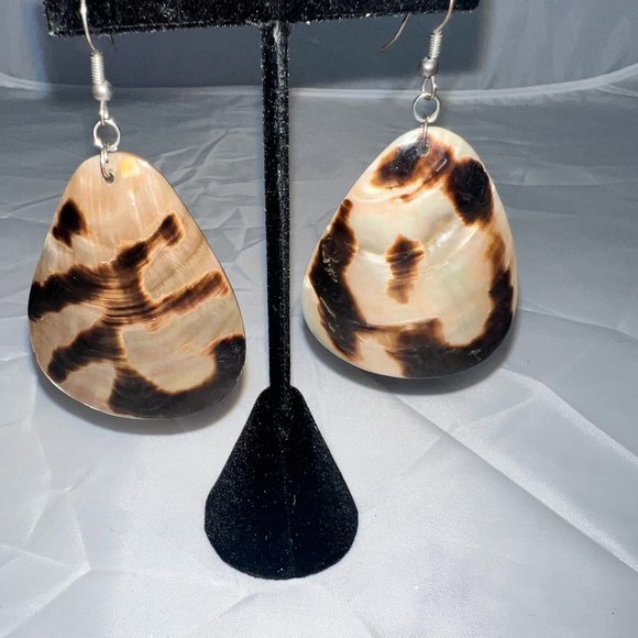 Tortoise shell fishhook earrings - Picture 1 of 4